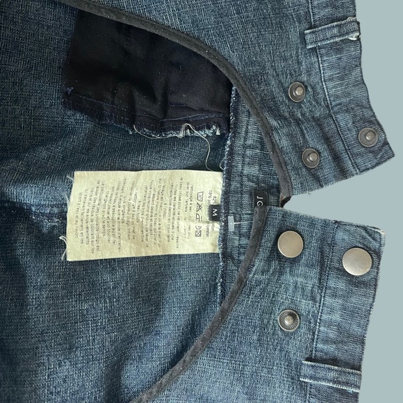 Joseph denim skirt, mid length with stud accents front & sides Pre-loved vgc. - Picture 7 of 8